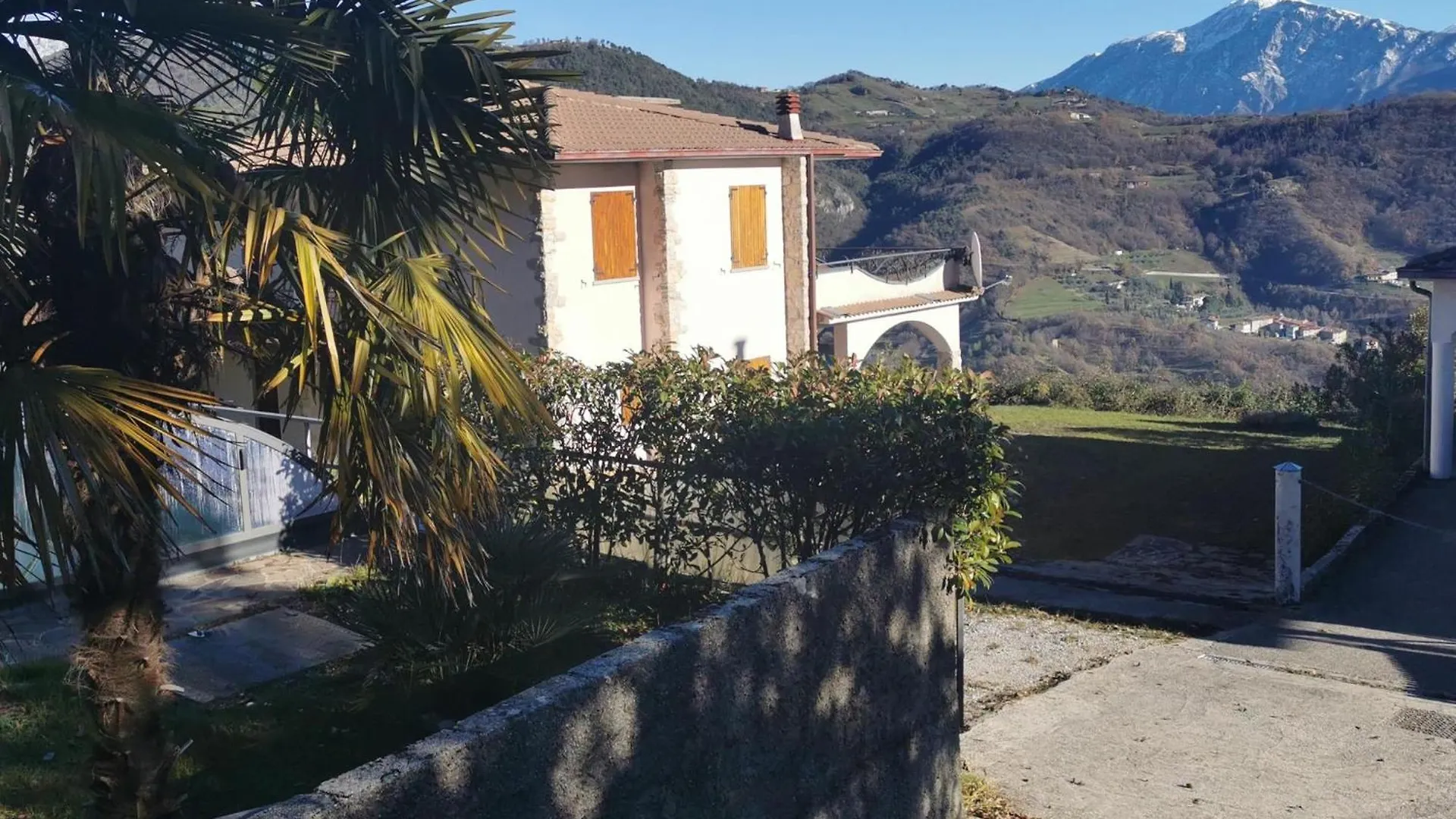 Schoene Ferienwohnung Mit Herrlichem Blick Zum Gardasee Tignale 0*,