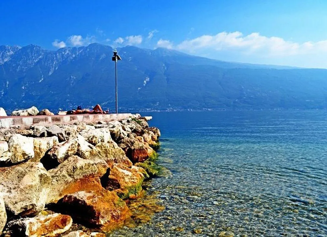 Schoene Ferienwohnung Mit Herrlichem Blick Zum Gardasee Tignale Italie
